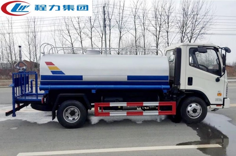 福田康瑞5方灑水車