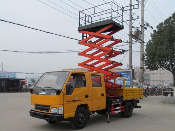 江鈴雙排座8-10米平臺升降高空作業(yè)車 江鈴雙排座8-10米平臺升降高空作業(yè)車圖片