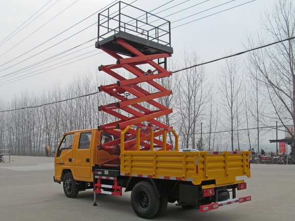 江鈴雙排座8-10米平臺升降高空作業(yè)車 江鈴雙排座8-10米平臺升降高空作業(yè)車圖片