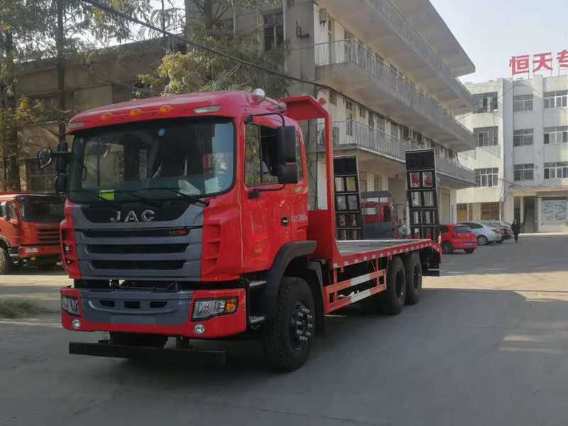 江淮后八輪平板運(yùn)輸車 江淮后八輪平板運(yùn)輸車圖片