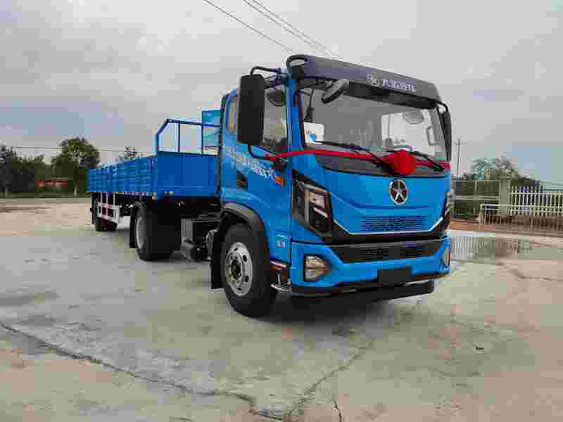 大運(yùn)半掛教練車